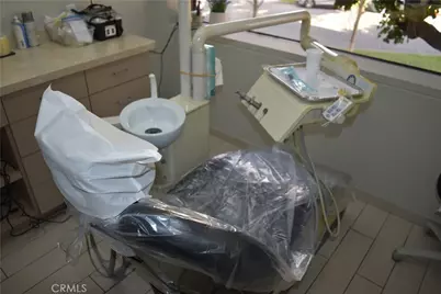 1577 E Chevy Chase Drive #200, Glendale, CA 91206 - Photo 11