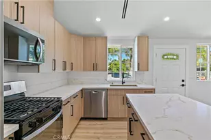 8401 Kester, Panorama City, CA 91402 - Photo 37