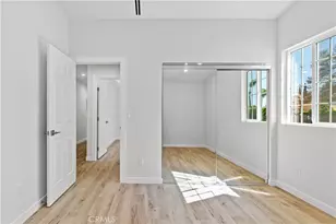 8401 Kester, Panorama City, CA 91402 - Photo 23