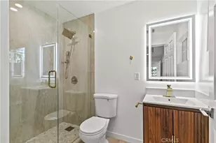 8401 Kester, Panorama City, CA 91402 - Photo 47