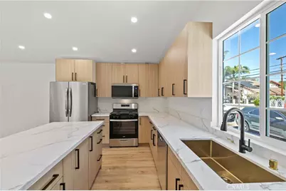 8401 Kester, Panorama City, CA 91402 - Photo 11