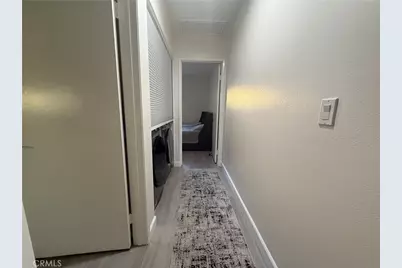 9702 Via Roma, Burbank, CA 91504 - Photo 5