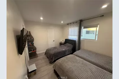 9702 Via Roma, Burbank, CA 91504 - Photo 9