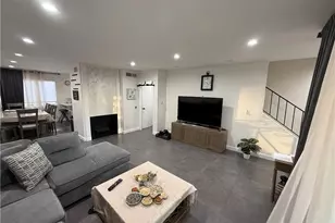 9702 Via Roma, Burbank, CA 91504 - Photo 3