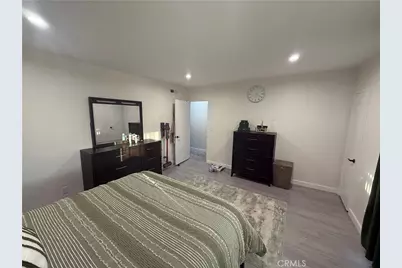 9702 Via Roma, Burbank, CA 91504 - Photo 7