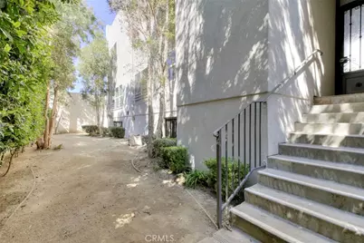 12010 Magnolia Boulevard #106, Valley Village, CA 91607 - Photo 29