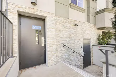 12010 Magnolia Boulevard #106, Valley Village, CA 91607 - Photo 33