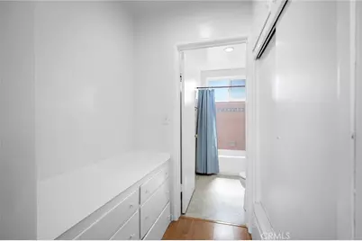 656 W Glenoaks Boulevard, Glendale, CA 91202 - Photo 11