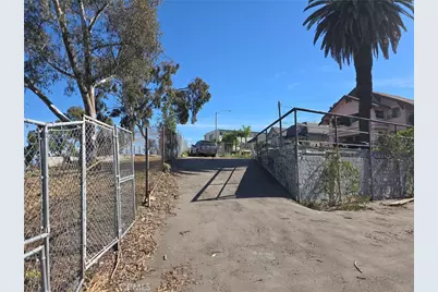 1203 E Cesar E Chavez, Los Angeles, CA 90033 - Photo 31