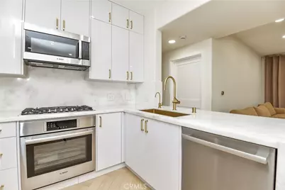 250 N First St #321, Burbank, CA 91502 - Photo 5