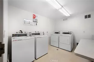 6815 Remmet Ave, Canoga Park, CA 91303 - Photo 17