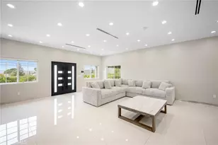 10510 Helendale Ave, Tujunga, CA 91042 - Photo 7