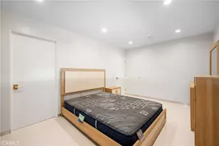 10510 Helendale Ave, Tujunga, CA 91042 - Photo 21