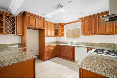 10510 Helendale Avenue, Tujunga, CA 91042 - Photo 47