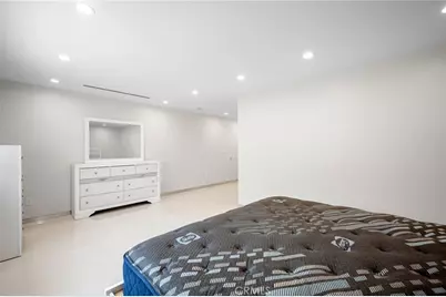 10510 Helendale Avenue, Tujunga, CA 91042 - Photo 17