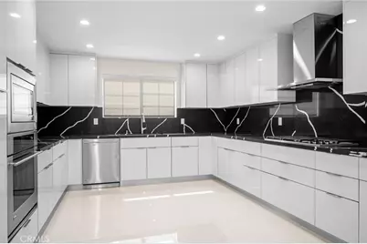 10510 Helendale Avenue, Tujunga, CA 91042 - Photo 13