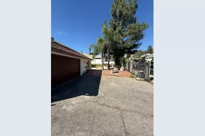 13765 Algranti, Sylmar, CA 91342 - Photo 3