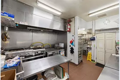 6023 Reseda Boulevard, Tarzana, CA 91356 - Photo 21