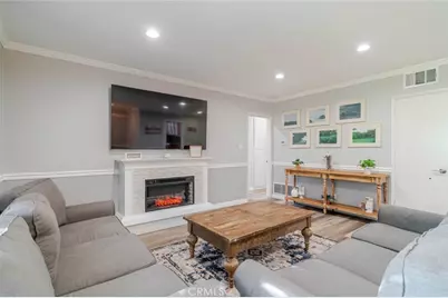 10532 Aqueduct Avenue, Granada Hills, CA 91344 - Photo 9