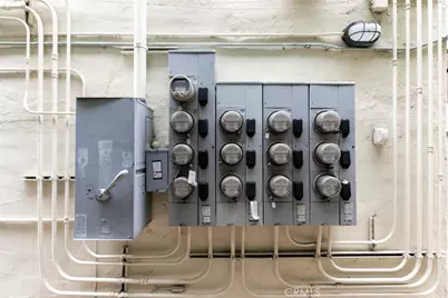 1211 N Kenmore, Los Angeles, CA 90029 - Photo 7