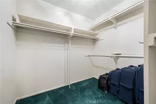 9555 Via Venezia, Burbank, CA 91504 - Photo 19