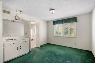 9555 Via Venezia, Burbank, CA 91504 - Photo 15