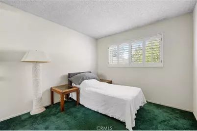 9555 Via Venezia, Burbank, CA 91504 - Photo 21