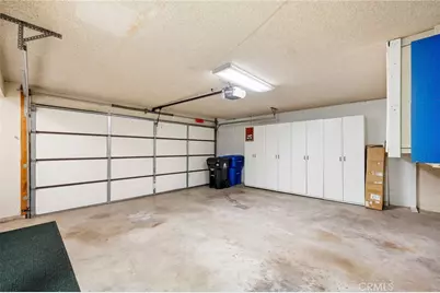 9555 Via Venezia, Burbank, CA 91504 - Photo 27