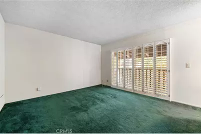 9555 Via Venezia, Burbank, CA 91504 - Photo 17