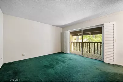 9555 Via Venezia, Burbank, CA 91504 - Photo 17