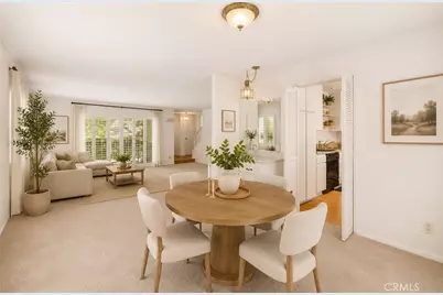 9555 Via Venezia, Burbank, CA 91504 - Photo 13