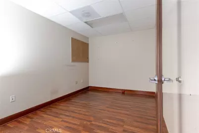 1020 W Magnolia Boulevard, Burbank, CA 91506 - Photo 9