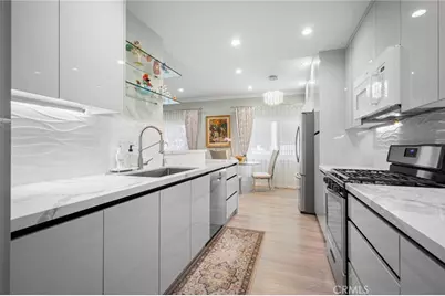 14607 Erwin #107, Van Nuys, CA 91411 - Photo 11