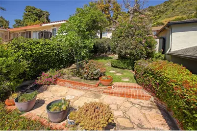 1639 Thompson, Glendale, CA 91201 - Photo 31