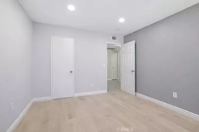 121 Sinclair Avenue #213, Glendale, CA 91206 - Photo 17