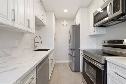 121 Sinclair Avenue #213, Glendale, CA 91206 - Photo 7