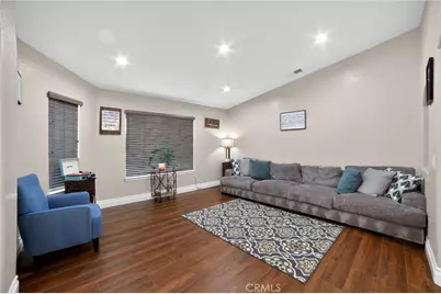 10525 Sage, Oak Hills, CA 92344 - Photo 19