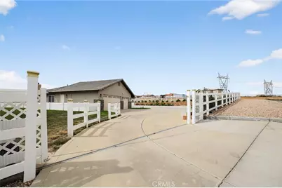 10525 Sage, Oak Hills, CA 92344 - Photo 5