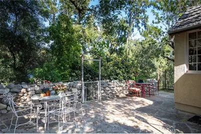 1535 Royal Boulevard, Glendale, CA 91207 - Photo 57