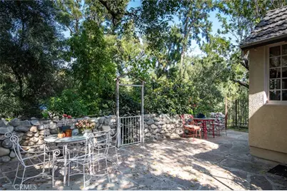1535 Royal Boulevard, Glendale, CA 91207 - Photo 57