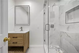 2904 W Chandler, Burbank, CA 91505 - Photo 15