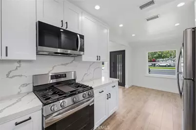 2904 W Chandler, Burbank, CA 91505 - Photo 11