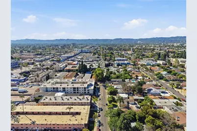 6902 Vesper, Van Nuys, CA 91405 - Photo 3