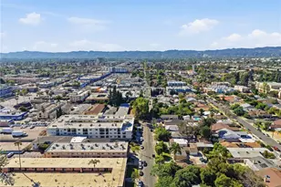 6902 Vesper, Van Nuys, CA 91405 - Photo 3