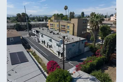 13445 Vanowen Street, Van Nuys, CA 91405 - Photo 9