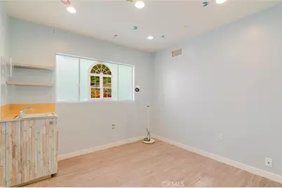 2048 Montrose, Montrose, CA 91020 - Photo 17