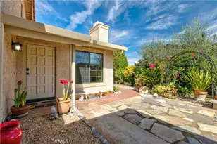 26013 Palomita Dr, Valencia, CA 91355 - Photo 3