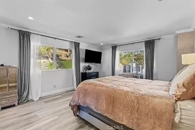 3435 Oakmont View Drive, Glendale, CA 91208 - Photo 33