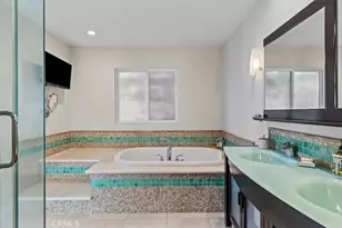 3435 Oakmont View Dr, Glendale, CA 91208 - Photo 31