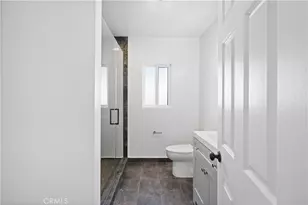 11031 Lull St, Los Angeles, CA 91352 - Photo 25